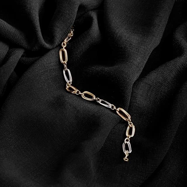 Paperclip link bracelet